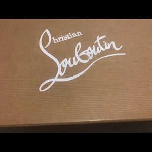 Christian Louboutin simple pumps